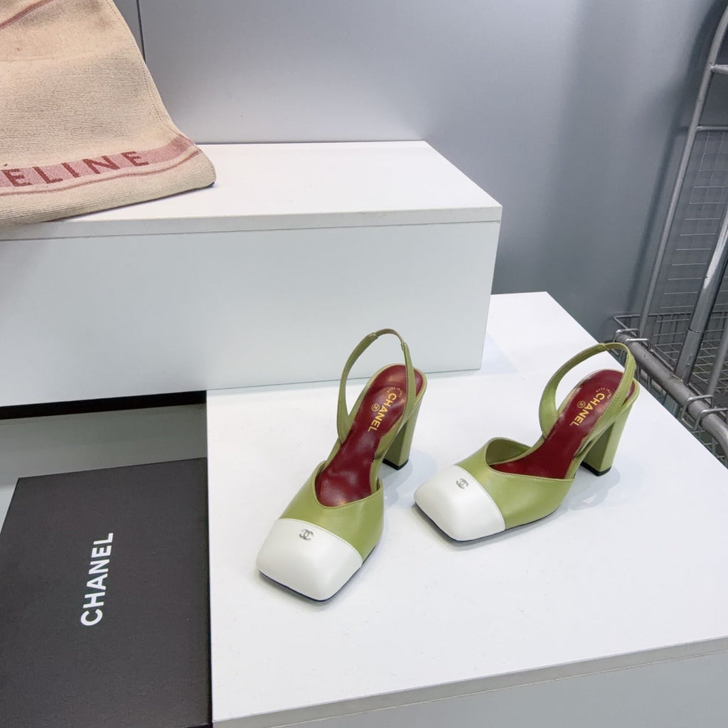 CHANEL 26S SLINGBACK 95 MM IN GREEN LAMBSKIN WITH WHITE CAP TOE