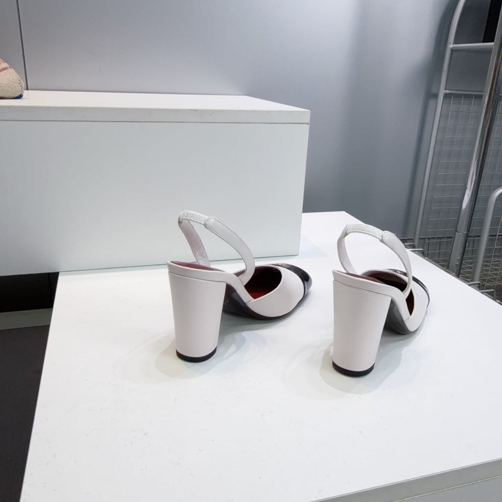 CHANEL 26S SLINGBACK 95 MM IN WHITE LAMBSKIN WITH BLACK CAP TOE
