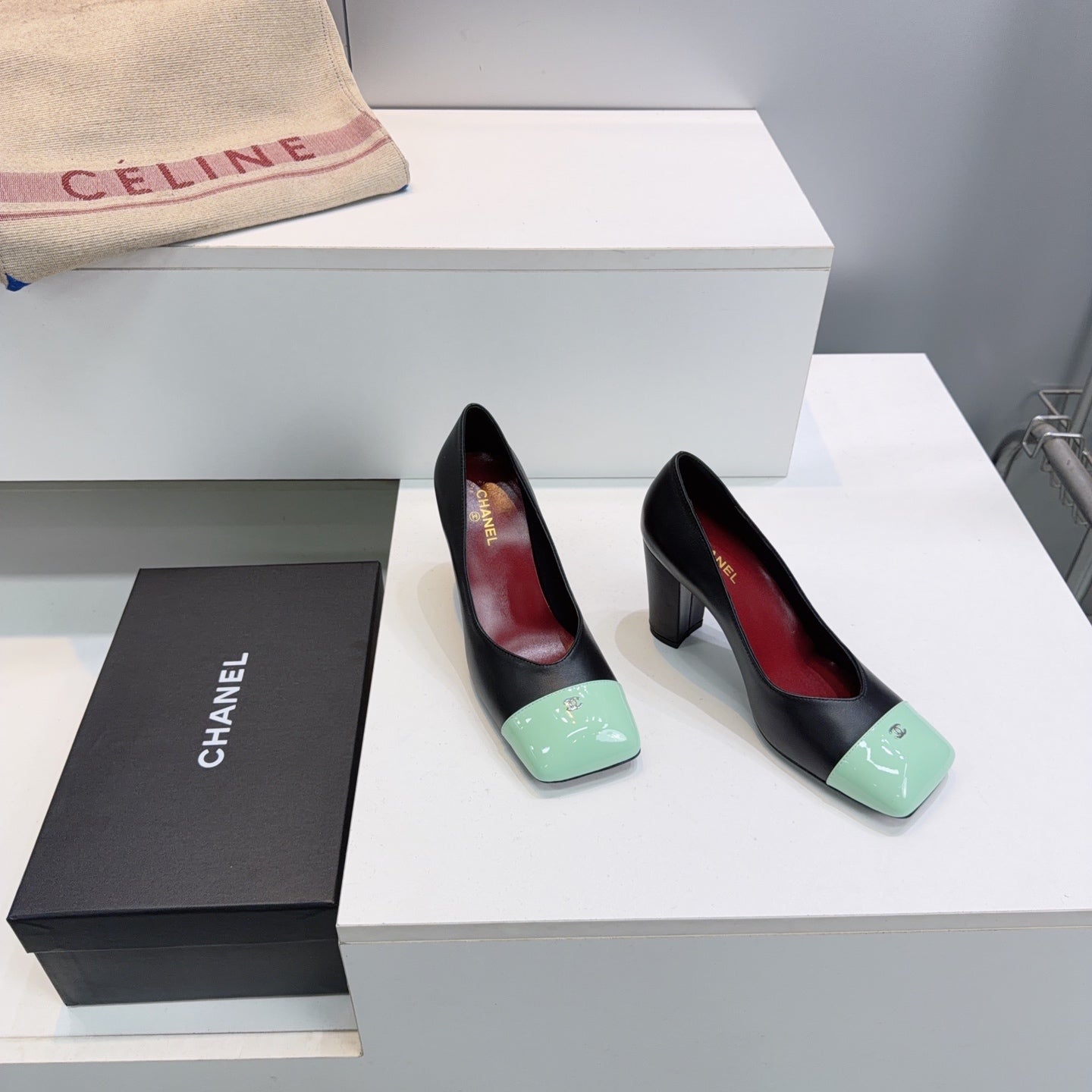 CHANEL 26S SQUARE-TOE HIGH HEELS 95 MM IN BLACK LAMBSKIN WITH MINT GREEN CAP TOE