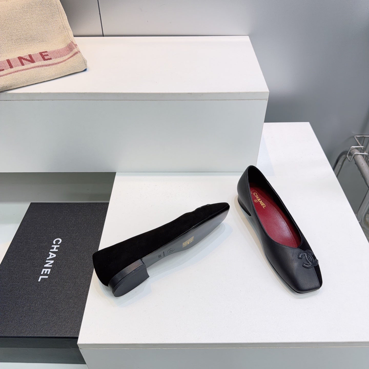 CHANEL 26S SQUARE-TOE FLATS IN BLACK LAMBSKIN AND SUEDE