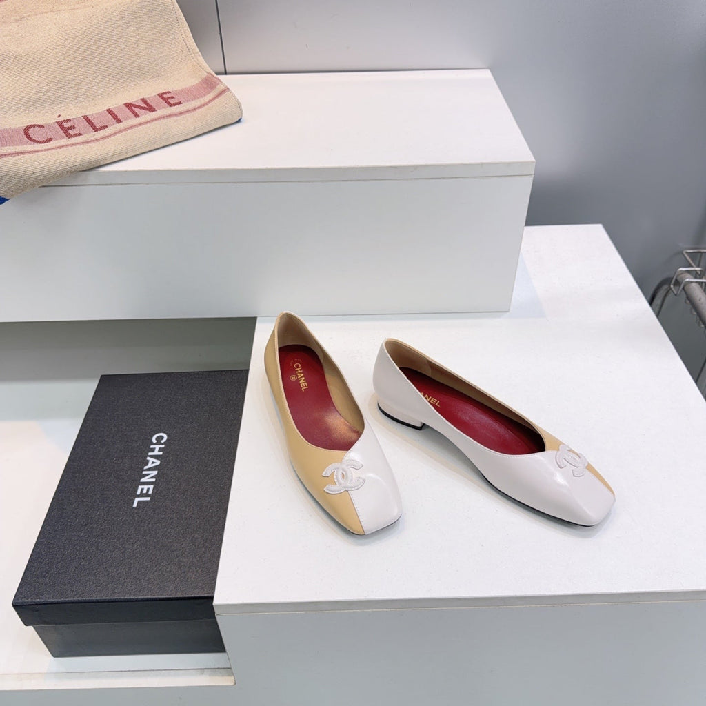 CHANEL 26S SQUARE-TOE FLATS IN BEIGE AND WHITE LAMBSKIN