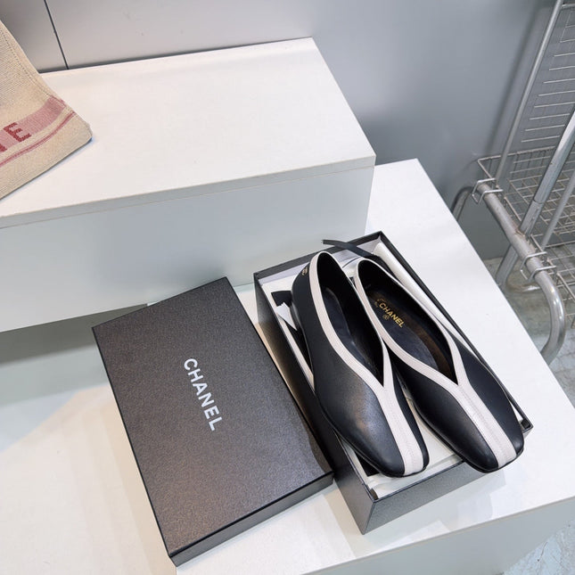 CHANEL 26S SQUARE-TOE FLATS IN BLACK LAMBSKIN WITH WHITE TRIM