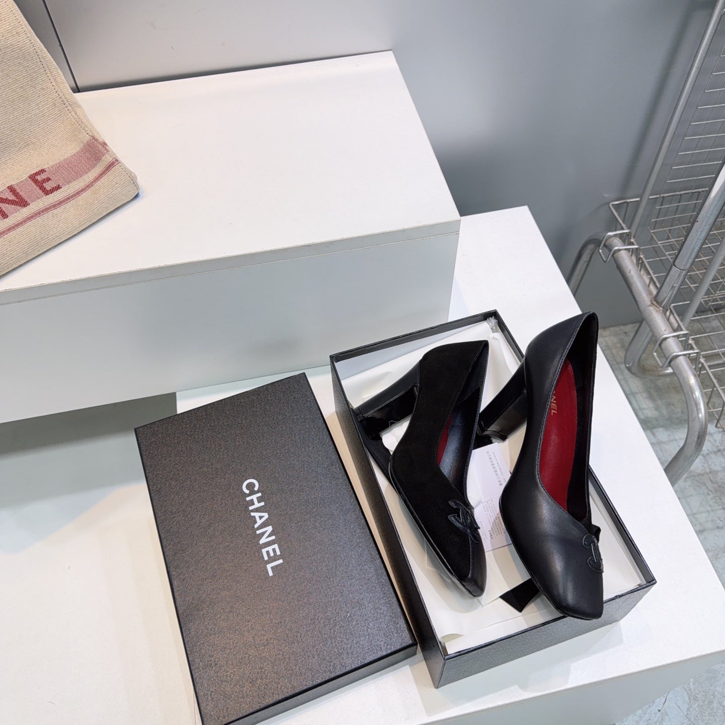 CHANEL 26S SQUARE-TOE HIGH HEELS 95 MM IN BLACK SUEDE AND LAMBSKIN
