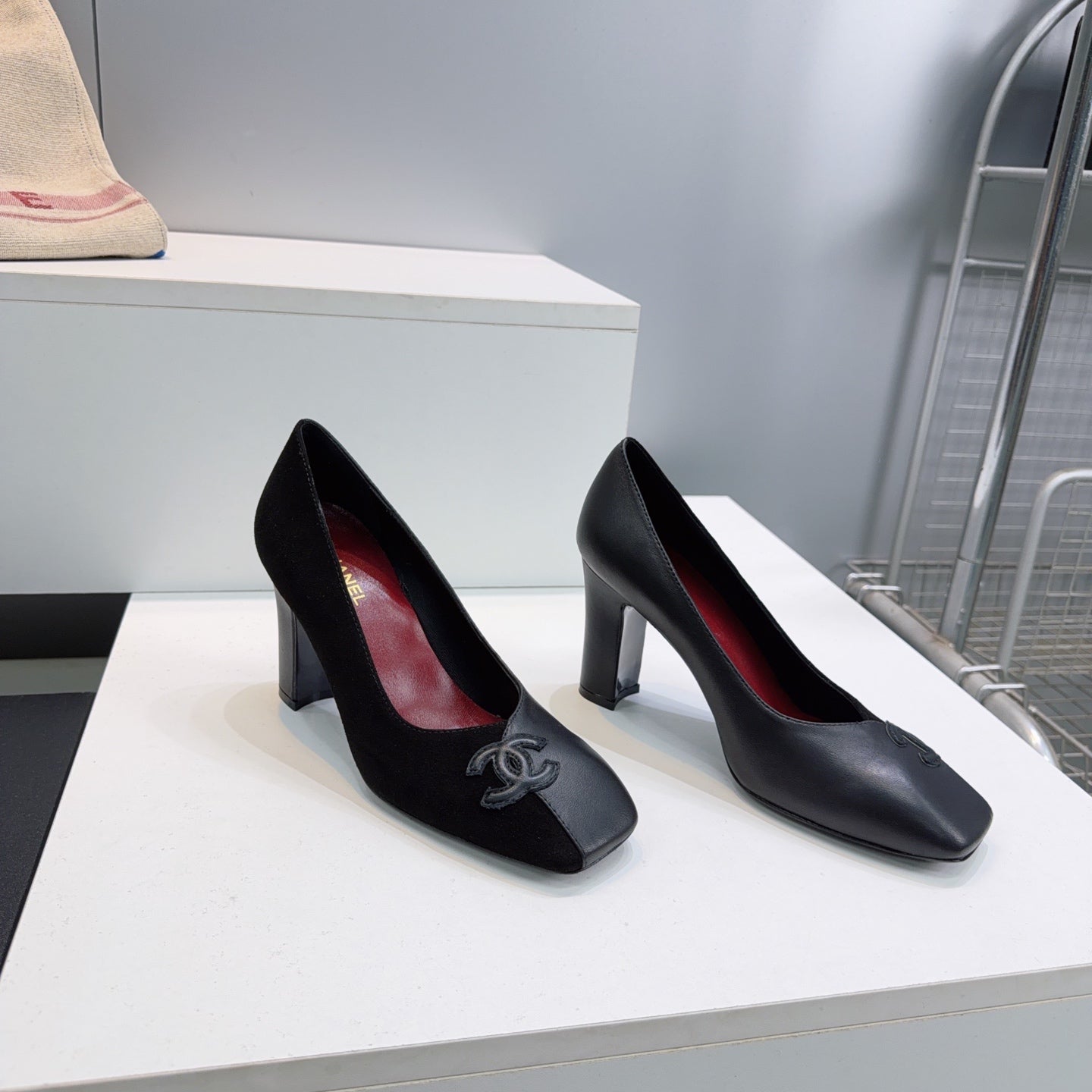 CHANEL 26S SQUARE-TOE HIGH HEELS 95 MM IN BLACK SUEDE AND LAMBSKIN