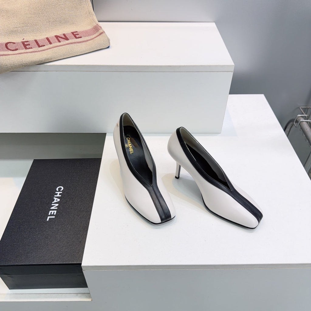 CHANEL 26S HIGH HEELS 100 MM IN WHITE CALFSKIN