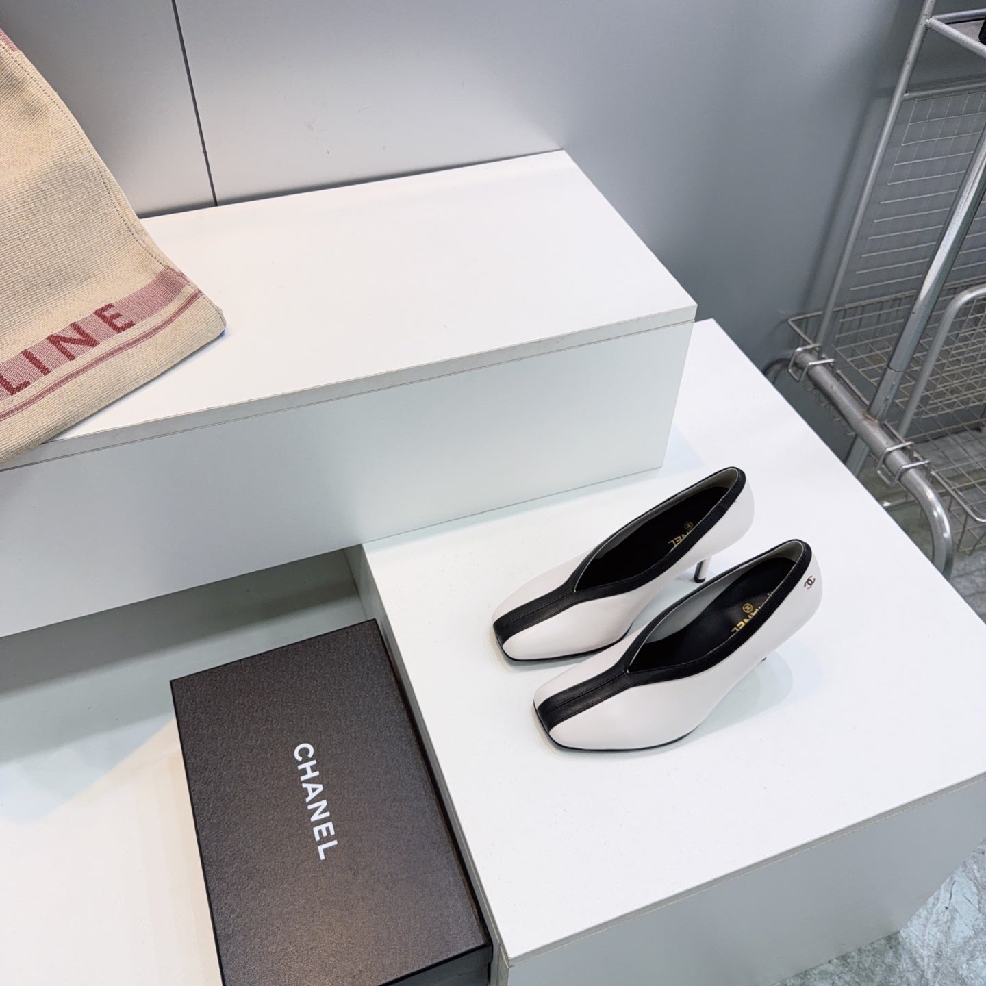 CHANEL 26S HIGH HEELS 100 MM IN WHITE CALFSKIN