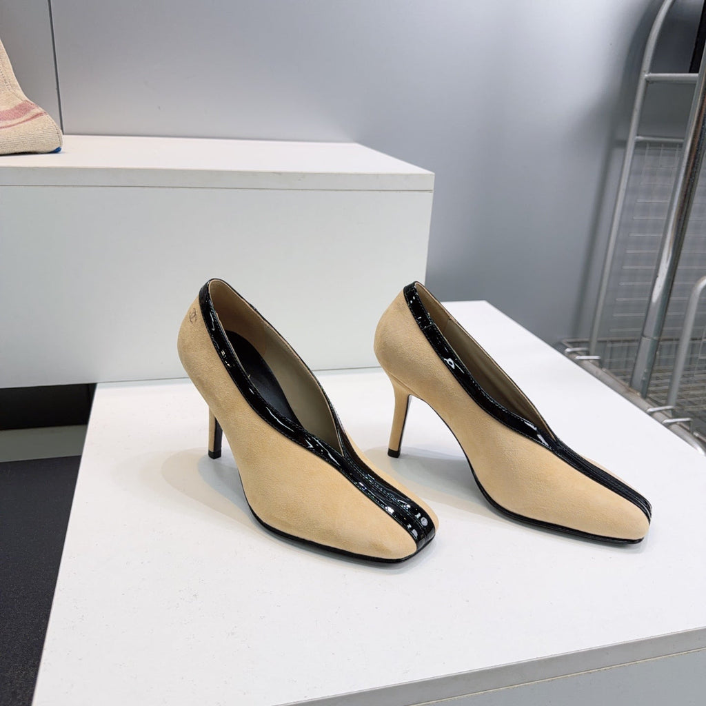 CHANEL 26S HIGH HEELS 100 MM IN BEIGE SUEDE
