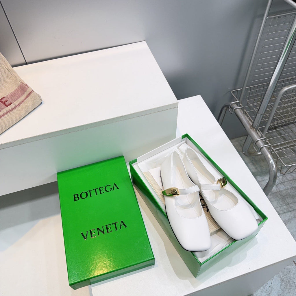 BOTTEGA VENETA 26S SQUARE-TOE MARY JANES IN WHITE LAMBSKIN