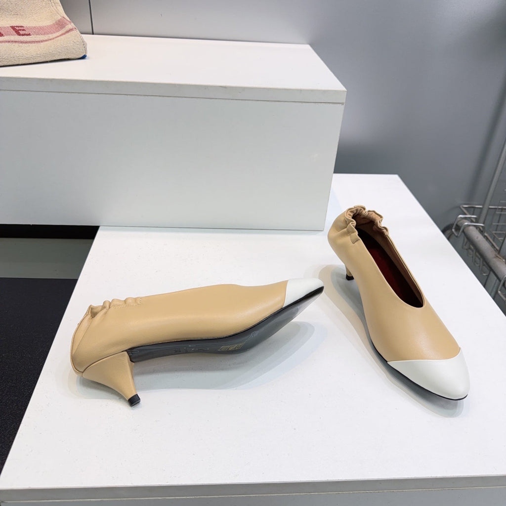 CHANEL 26S COLOR-BLOCK HIGH HEELS 45 MM IN BEIGE LAMBSKIN