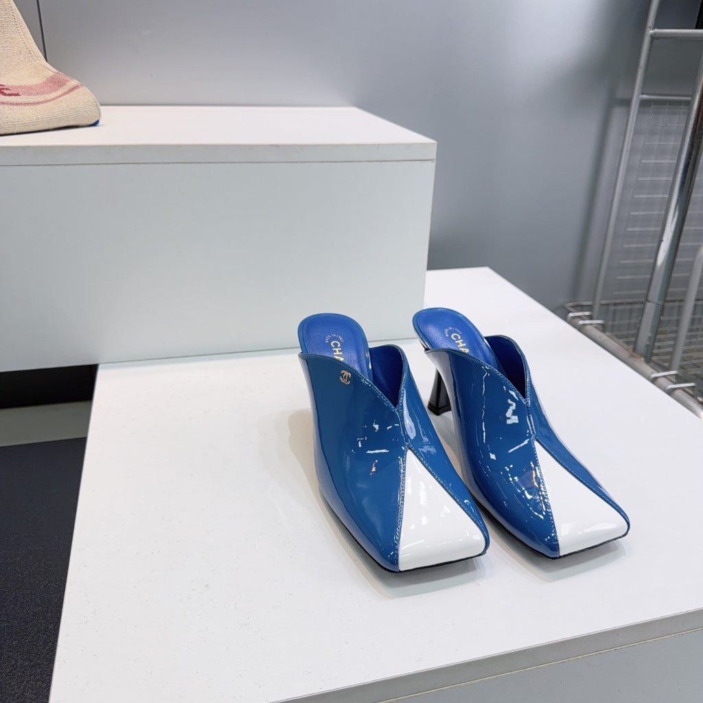 CHANEL 26S HIGH-HEEL MULES 70 MM IN BLUE AND WHITE LAMBSKIN