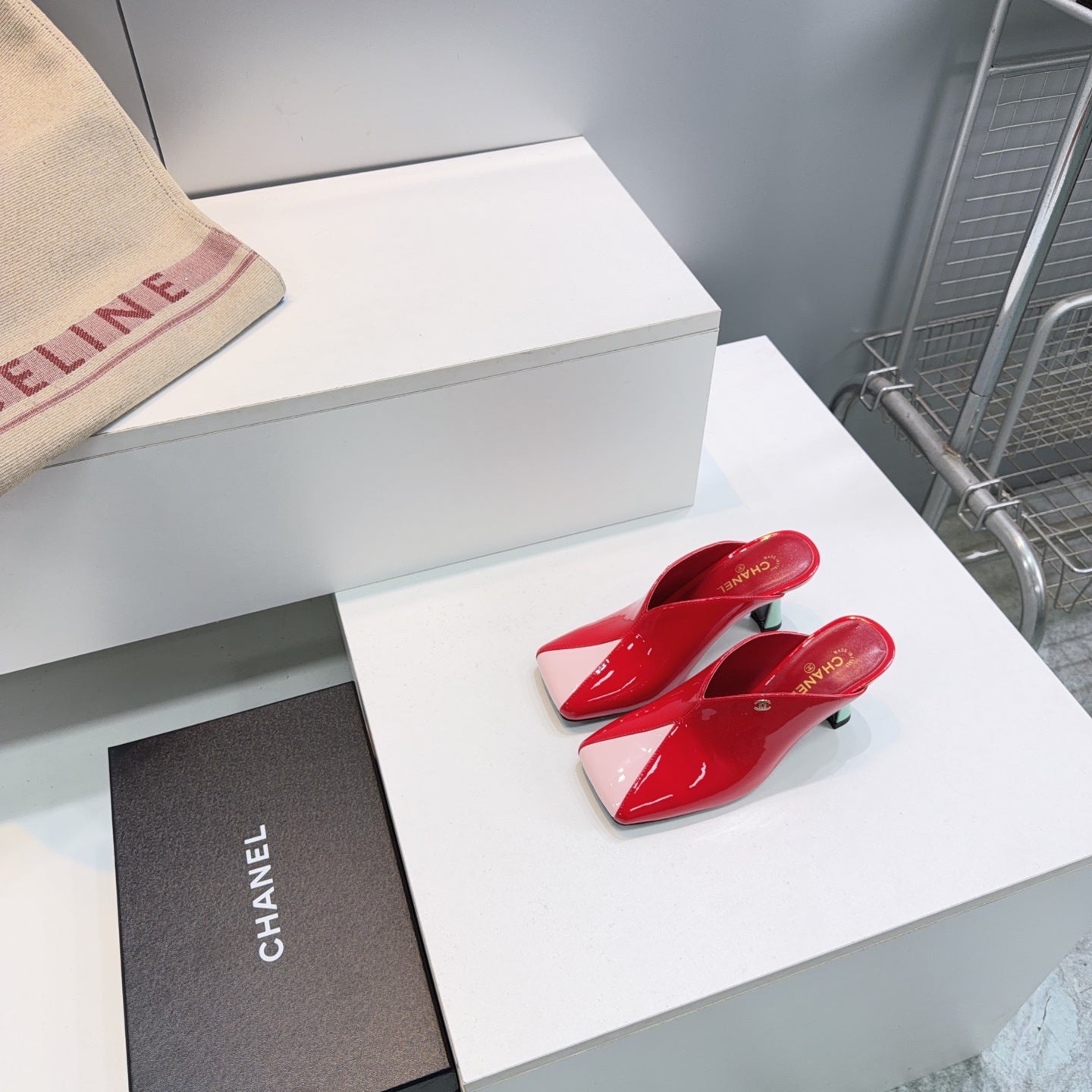CHANEL 26S HIGH-HEEL MULES 70 MM IN PINK AND RED LAMBSKIN