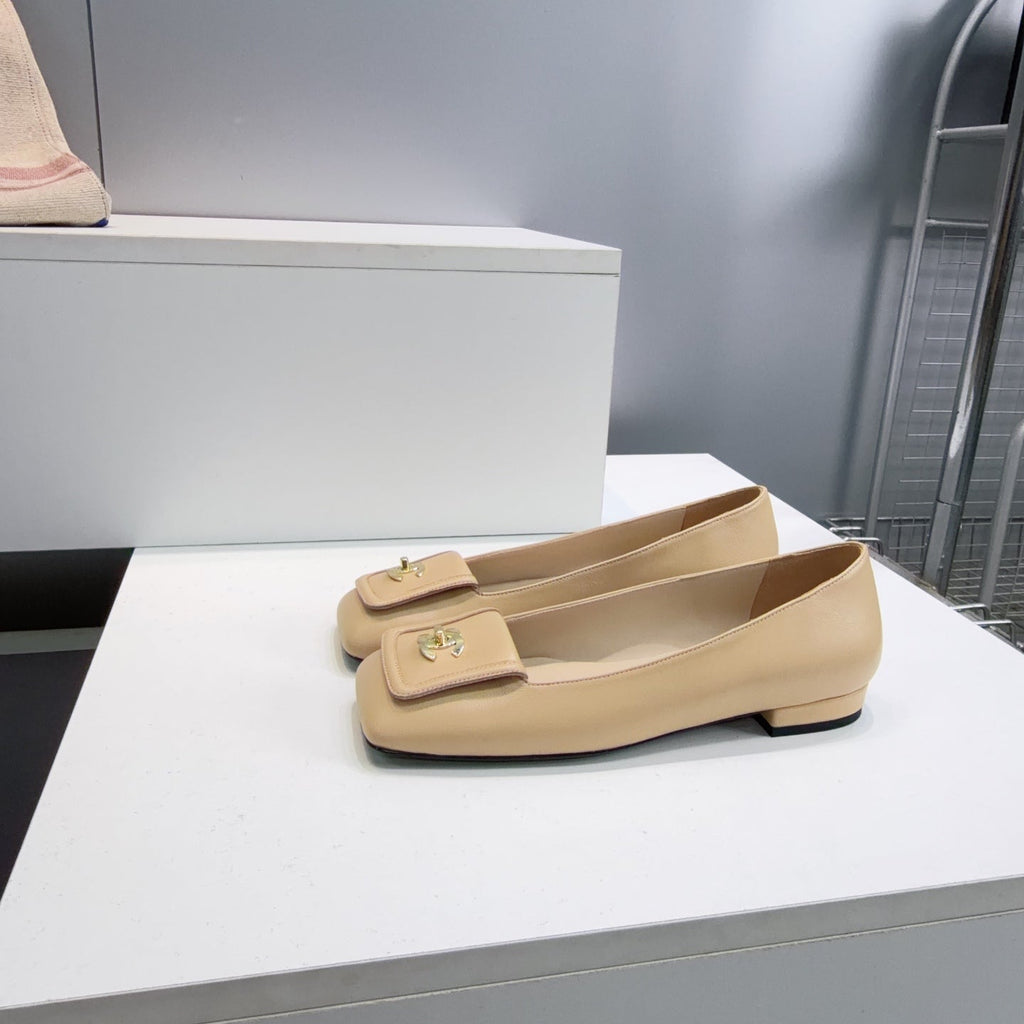 CHANEL 26S SQUARE-TOE BALLET FLATS IN BEIGE LAMBSKIN