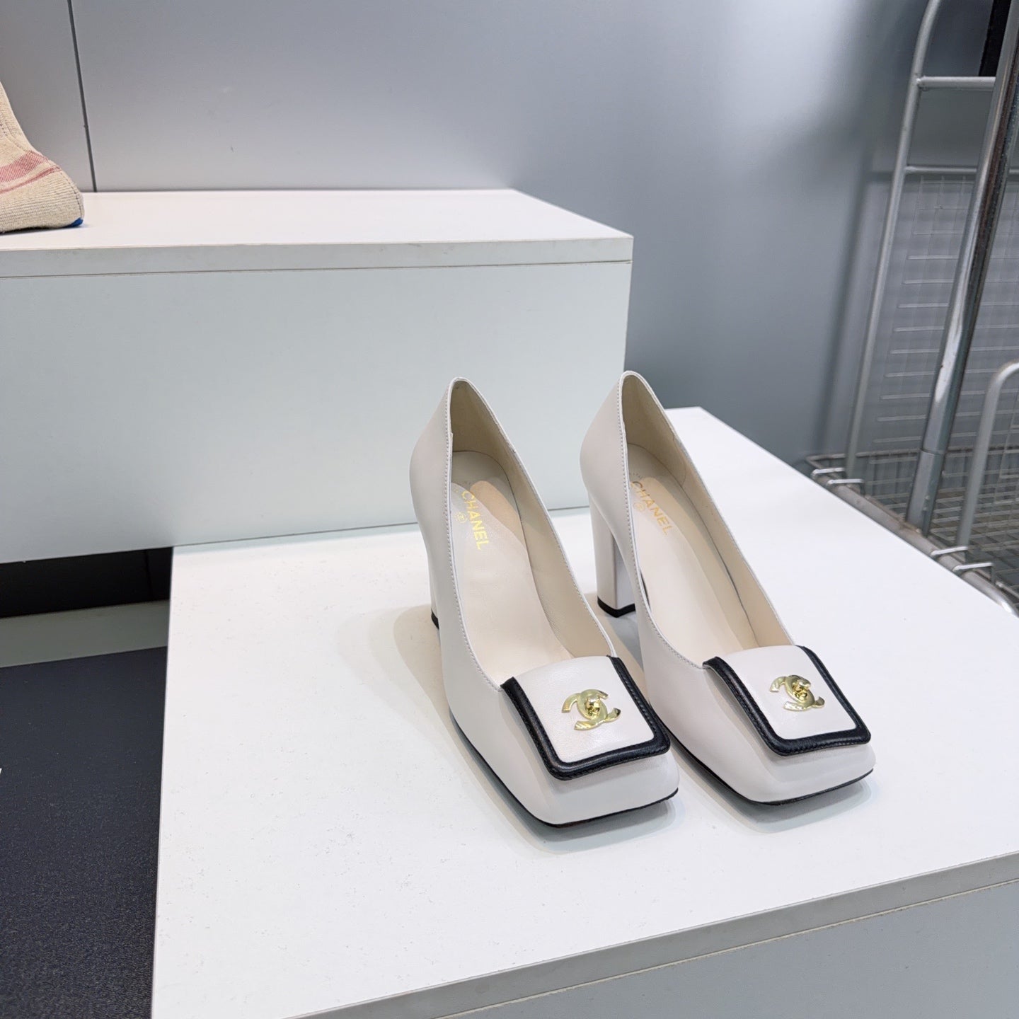 CHANEL 26S SQUARE-TOE HIGH HEELS 95 MM IN WHITE LAMBSKIN