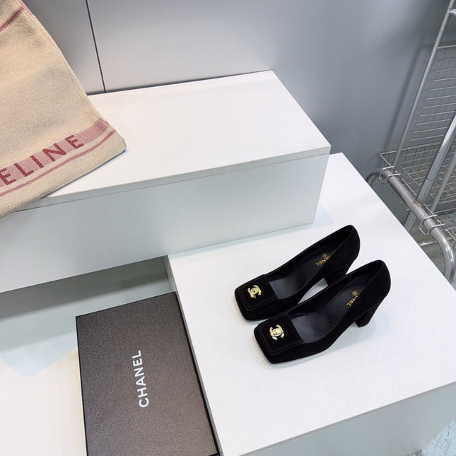 CHANEL 26S SQUARE-TOE HIGH HEELS 95 MM IN BLACK SUEDE