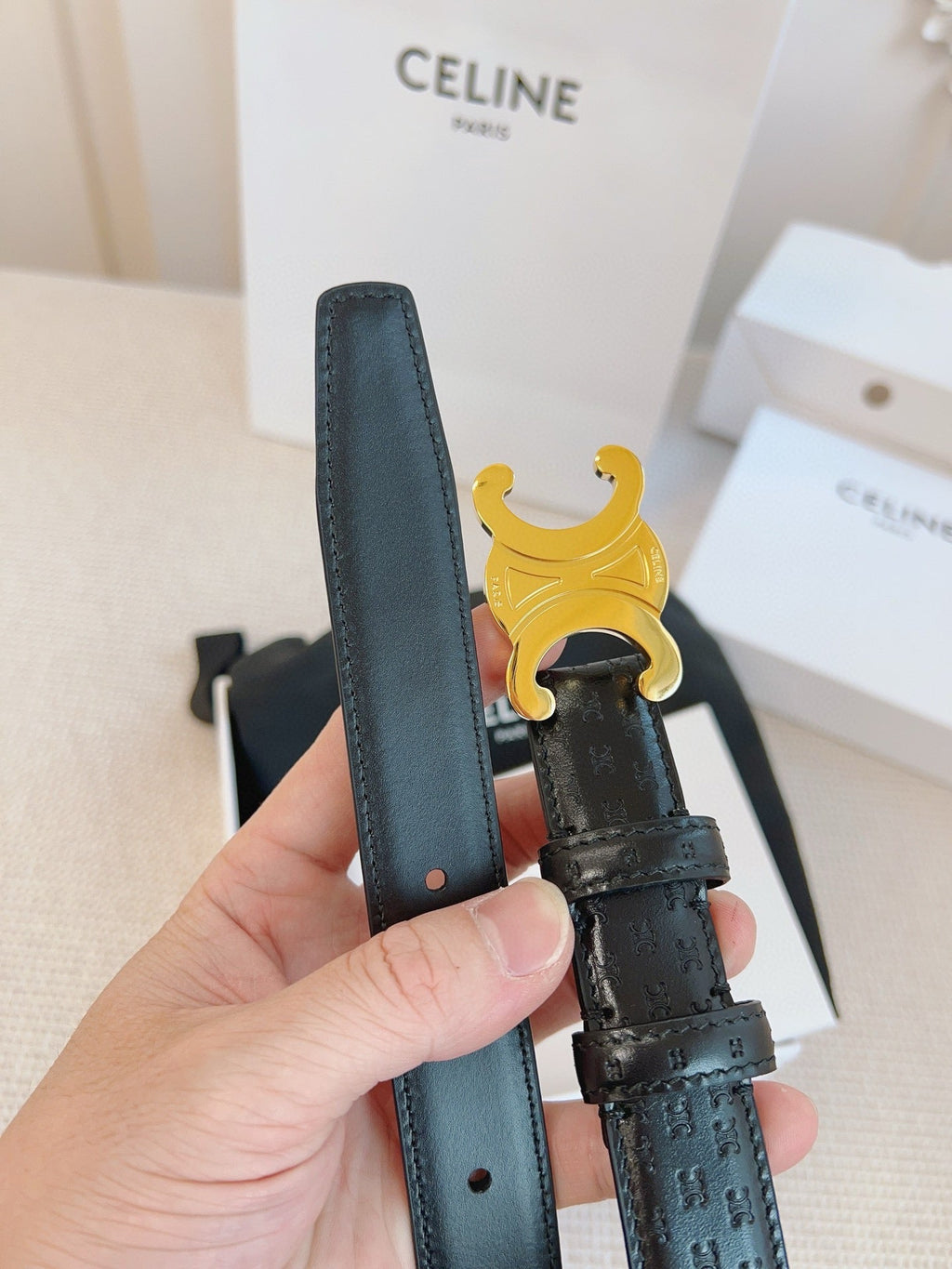 CELINE 25S BELT TRIOMPHE 25MM IN BLACK CALFSKIN DEBOSSED LOGO 563328