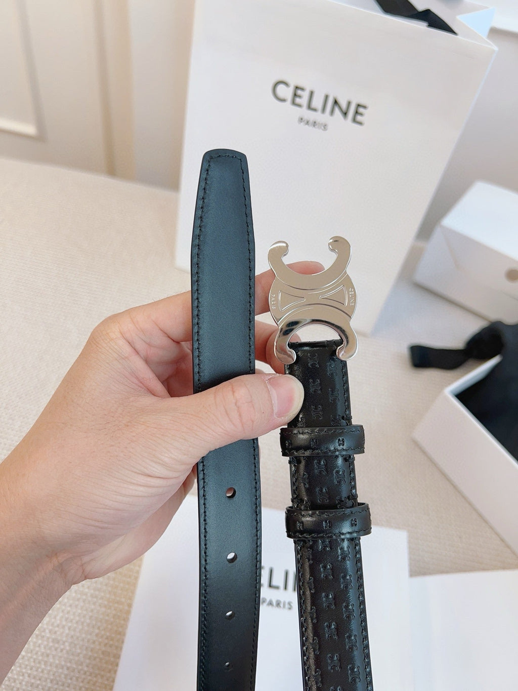 CELINE 25S BELT TRIOMPHE 25MM IN BLACK CALFSKIN DEBOSSED LOGO 563329
