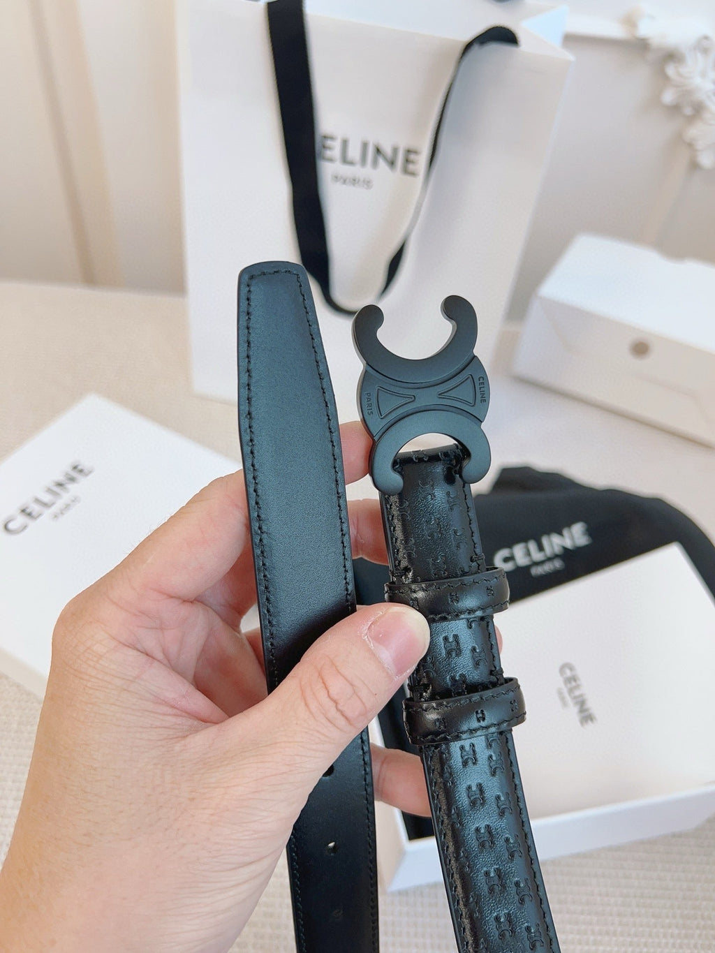 CELINE 25S BELT TRIOMPHE 25MM IN BLACK CALFSKIN DEBOSSED LOGO 563330