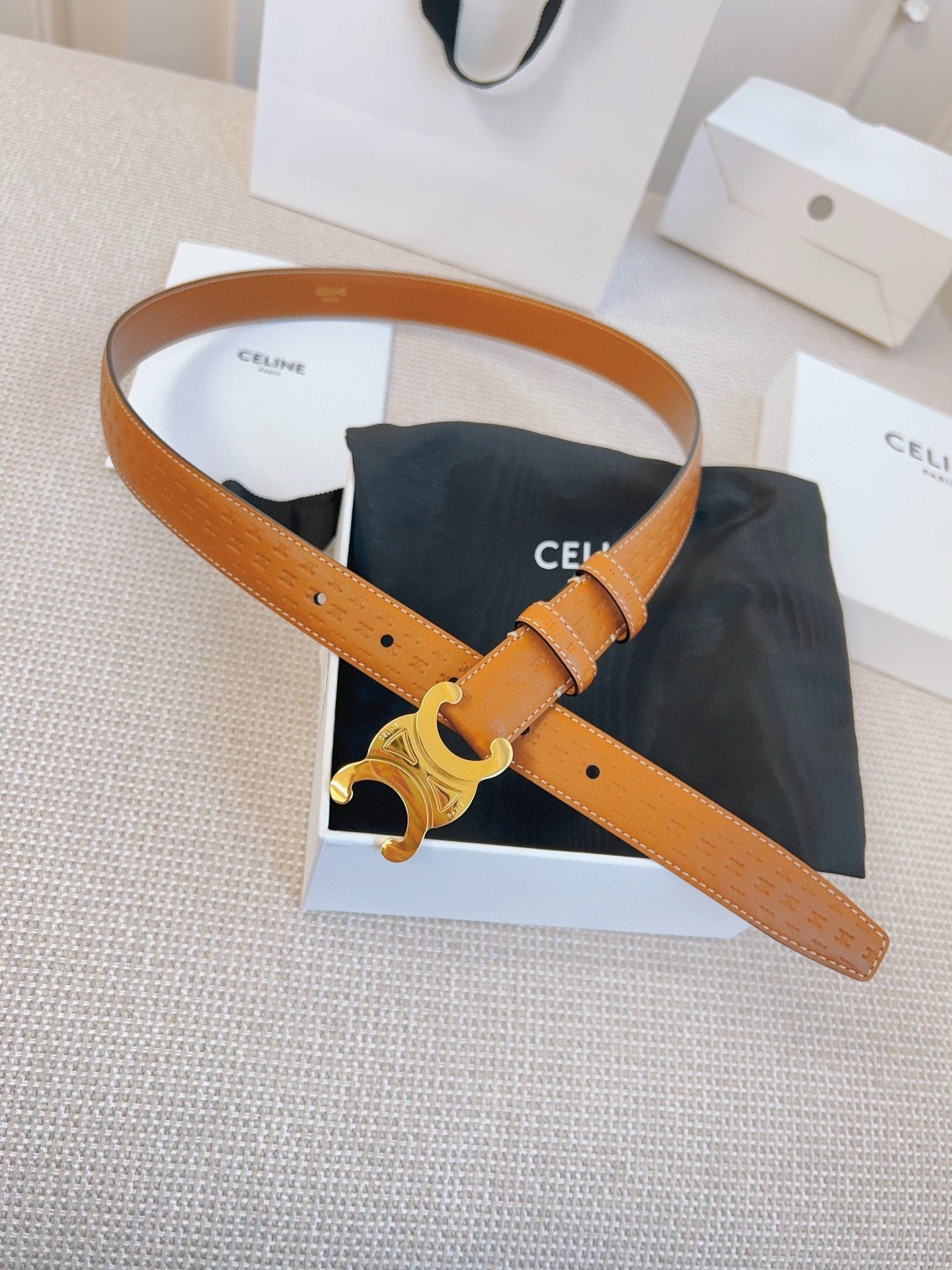 CELINE 25S BELT TRIOMPHE 25MM IN LIGHT BROWN CALFSKIN DEBOSSED LOGO 563331