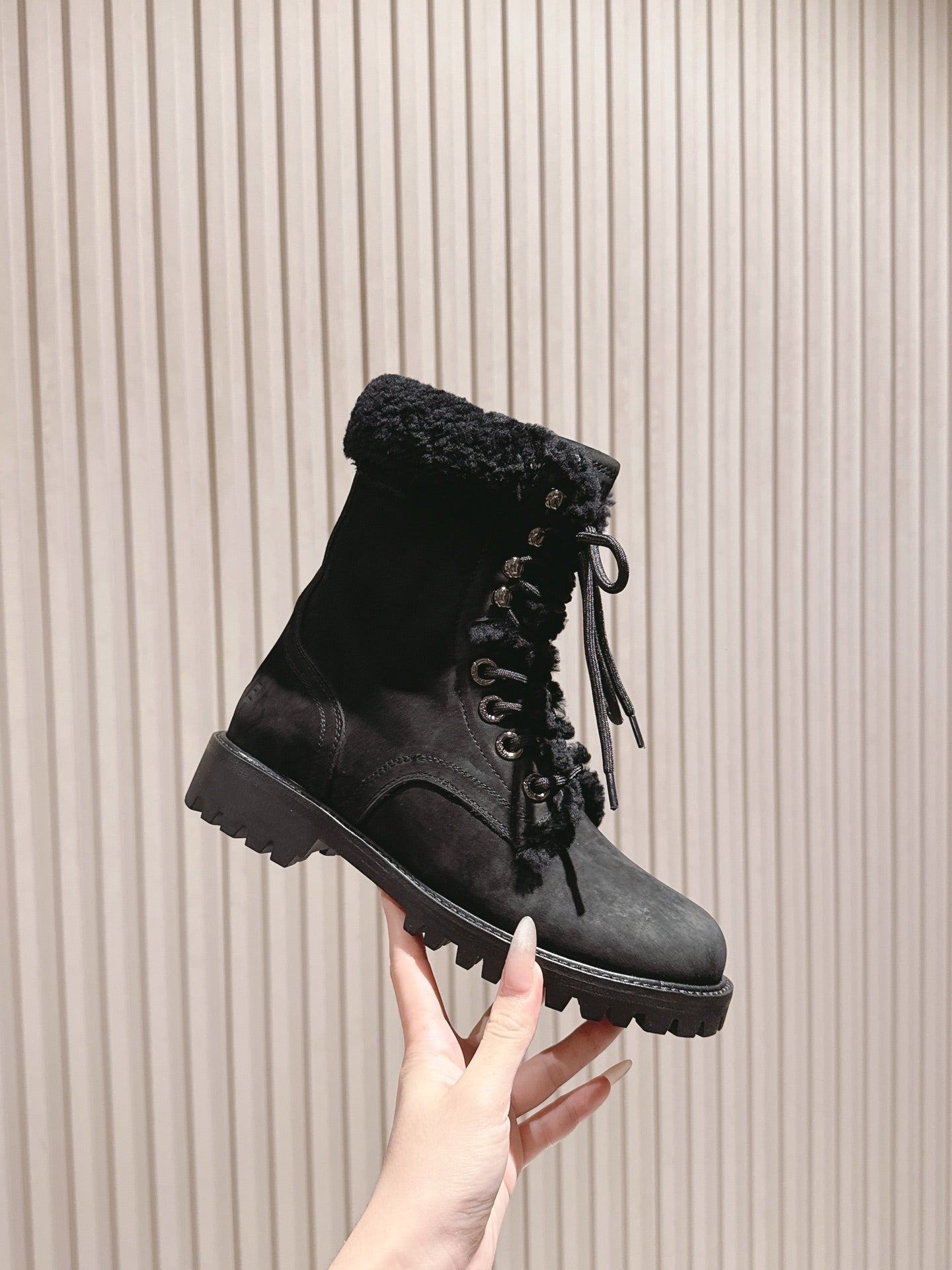 CELINE 25S KURT LACE UP MID BOOT IN BLACK FULL SUEDE AND SHEARLING
