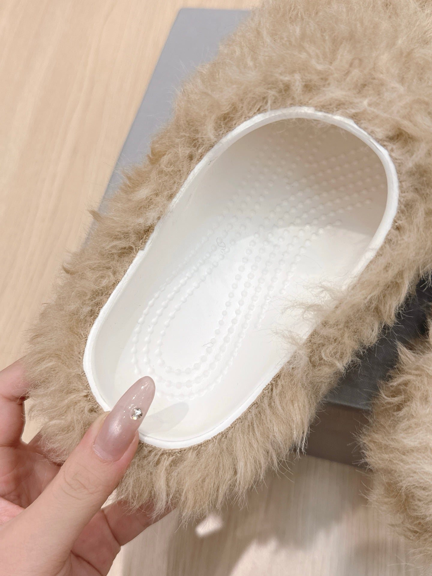BALENCIAGA 25S MULES IN BEIGE FAUX FUR