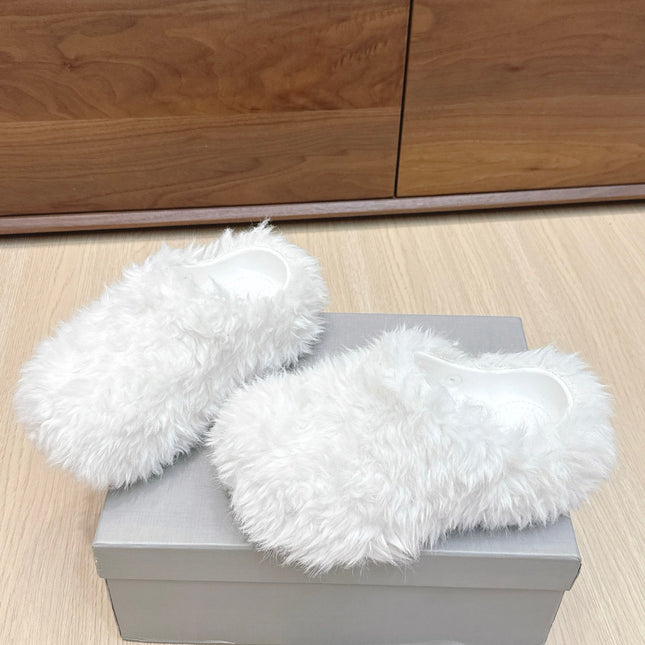 BALENCIAGA 25S MULES IN WHITE FAUX FUR