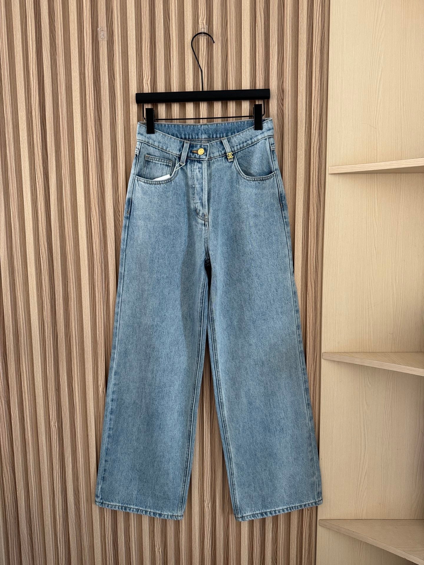 CHANEL 26S STRAIGHT-LEG JEANS 1393