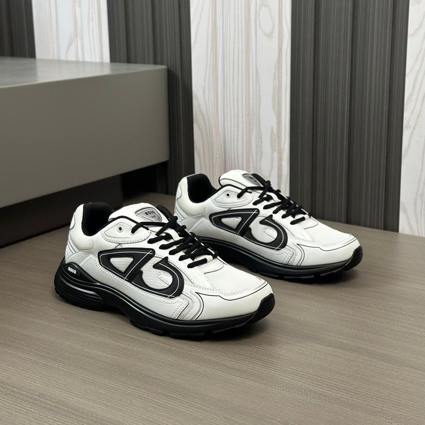 CD B30 SNEAKER WHITE AND BLACK MESH FABRIC