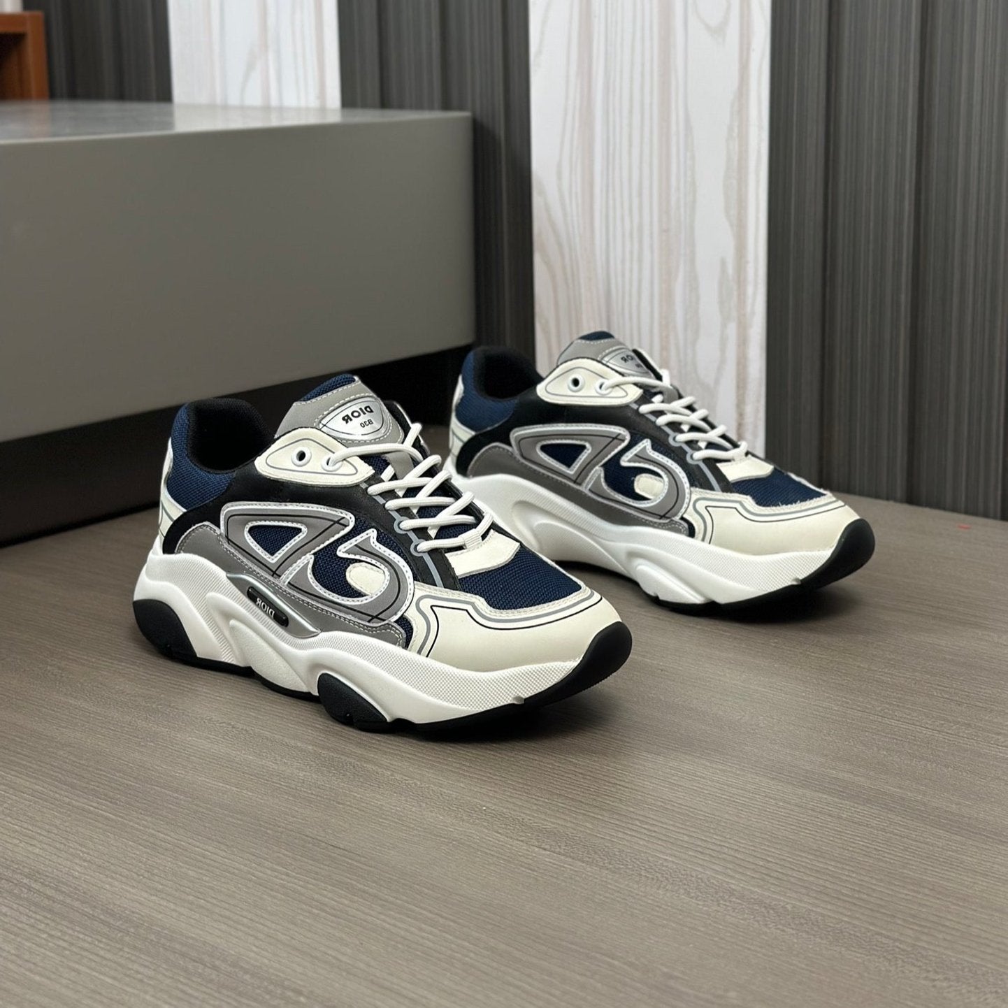CD B22 SNEAKER NAVY AND WHITE MESH FABRIC