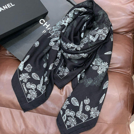 CHANEL 25S SCARF 135 IN CASHMERE 883660
