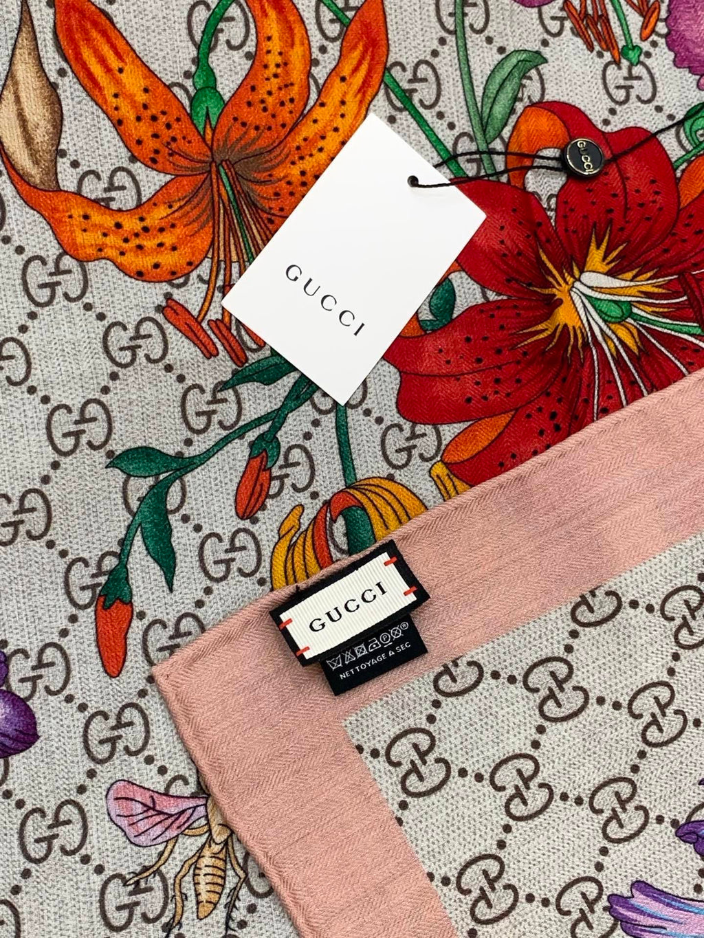 GUCCI 26S SCARF 140 IN CASHMERE AND SILK 250153
