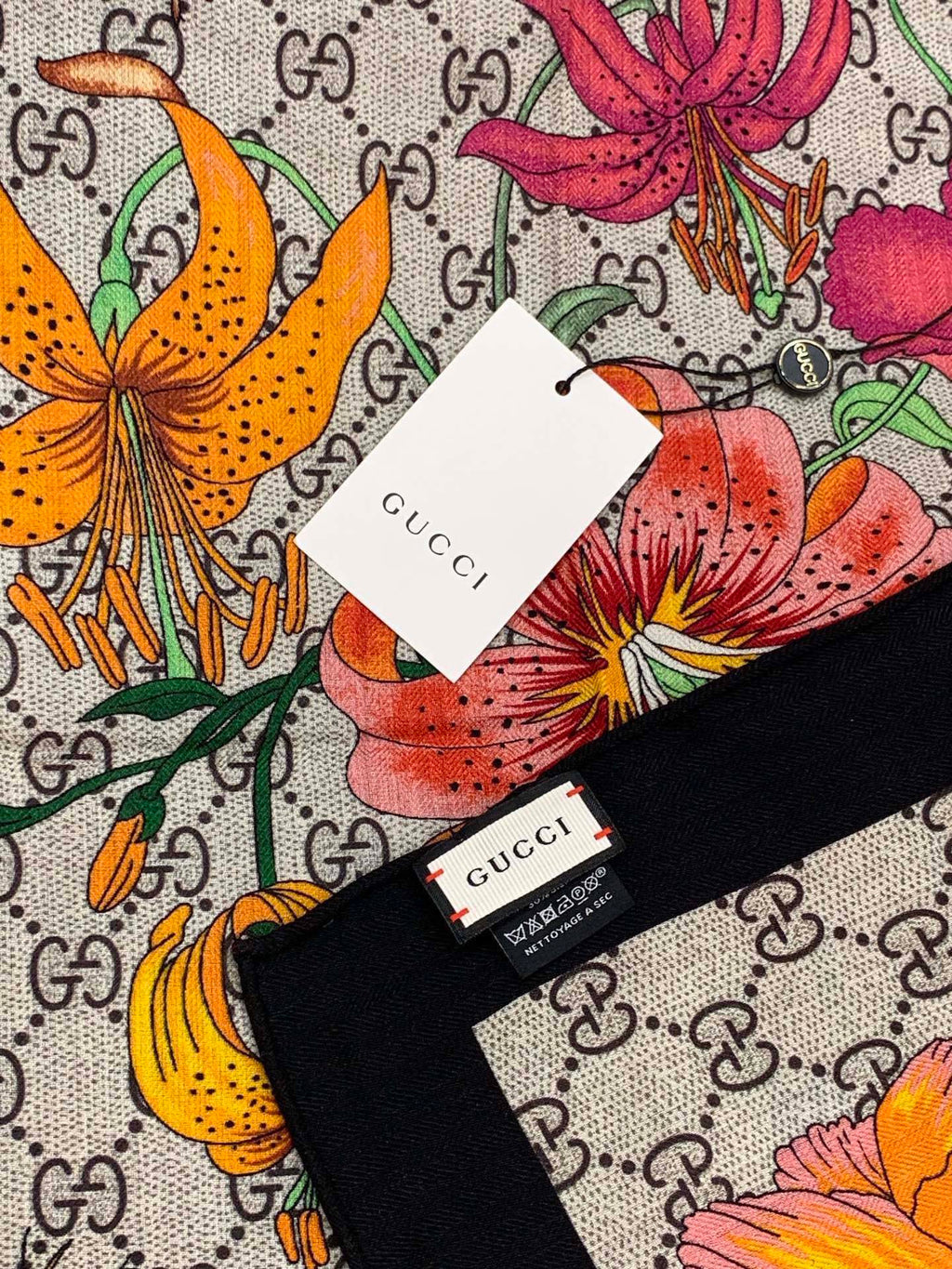 GUCCI 26S SCARF 140 IN CASHMERE AND SILK 250154