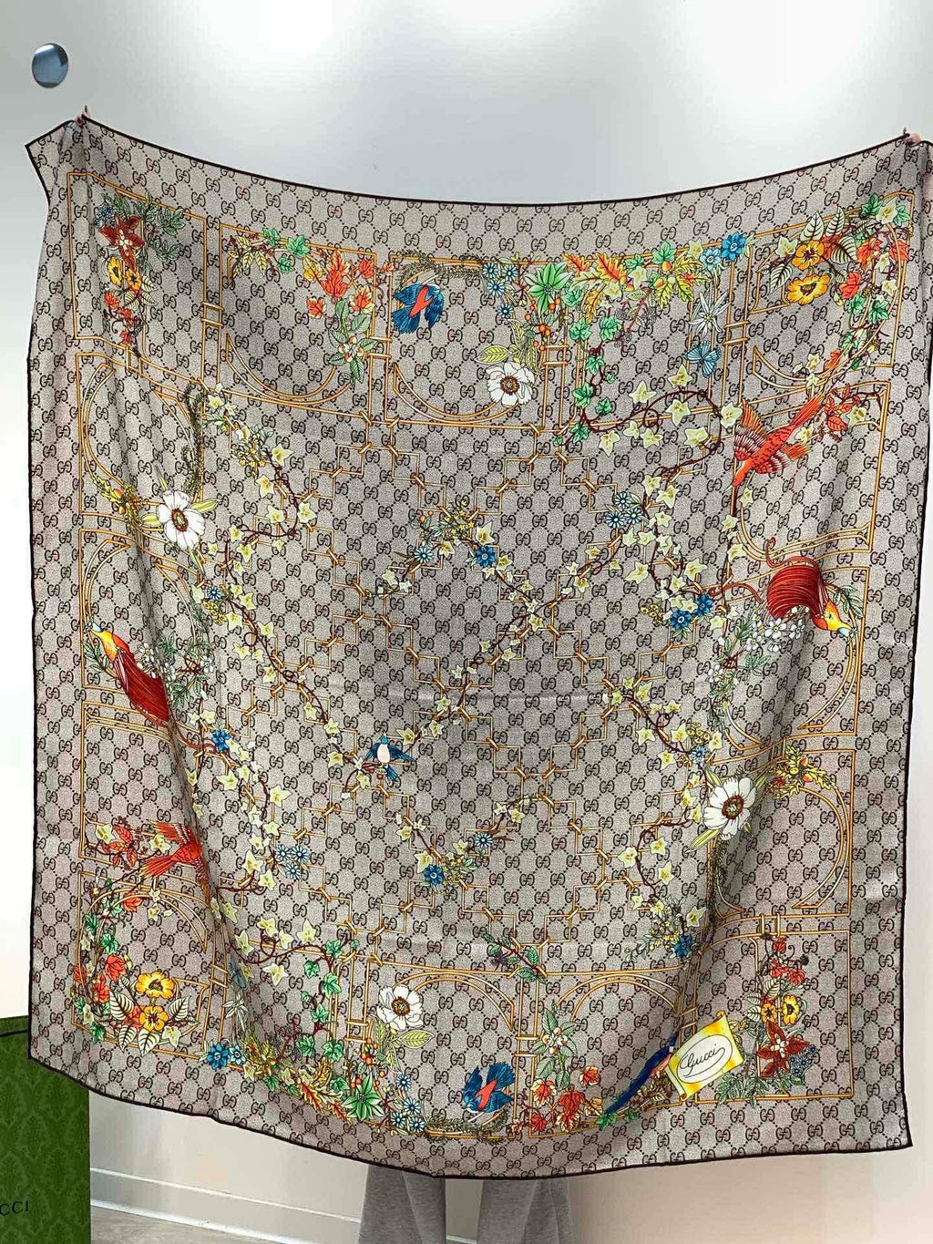 GUCCI 26S SCARF 140 IN CASHMERE AND SILK 250178