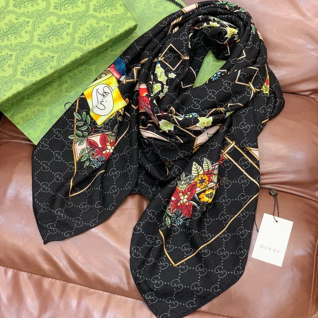 GUCCI 26S SCARF 140 IN CASHMERE AND SILK 250179