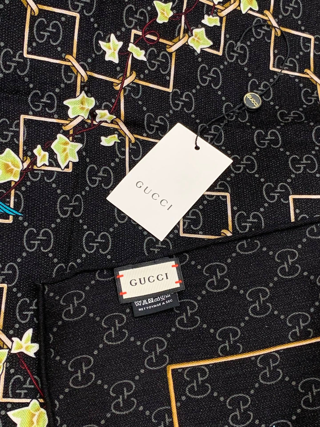 GUCCI 26S SCARF 140 IN CASHMERE AND SILK 250179