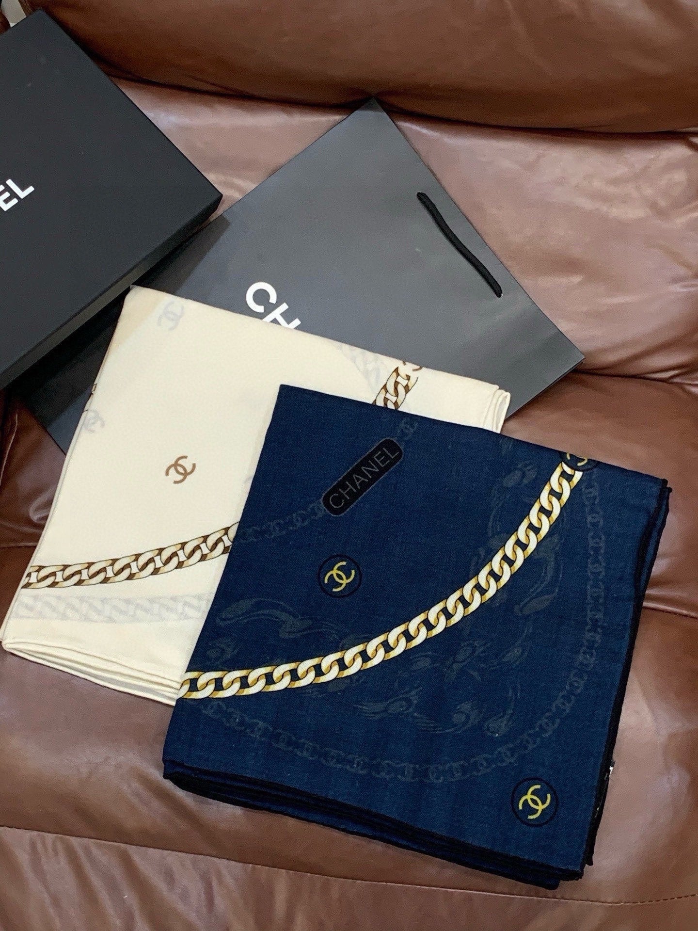 CHANEL 26S SCARF 135 IN CASHMERE AND SILK 281153