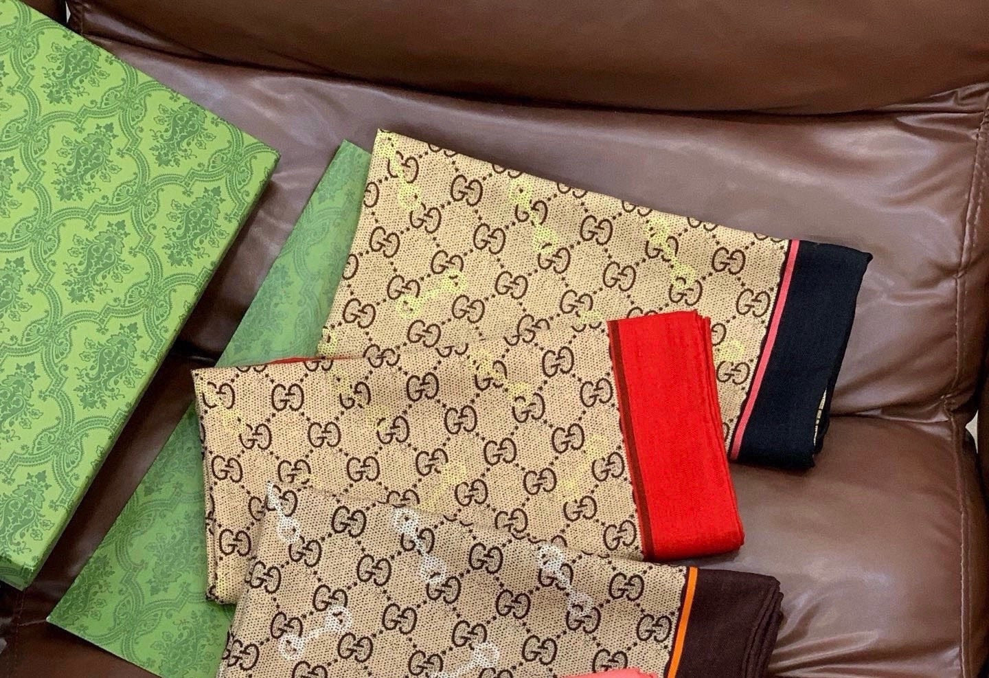 GUCCI 26S SCARF 135 IN CASHMERE AND SILK 315169