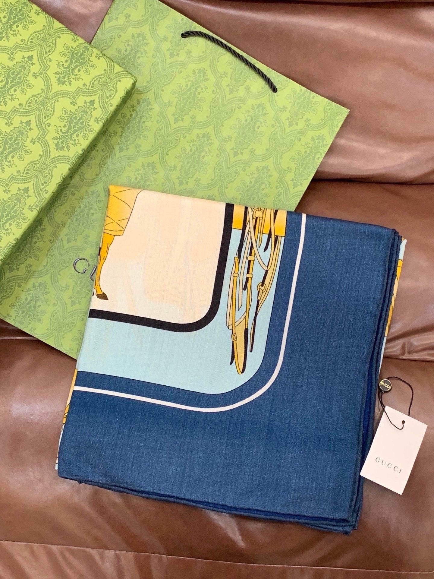 GUCCI 26S SCARF 135 IN CASHMERE AND SILK 314998