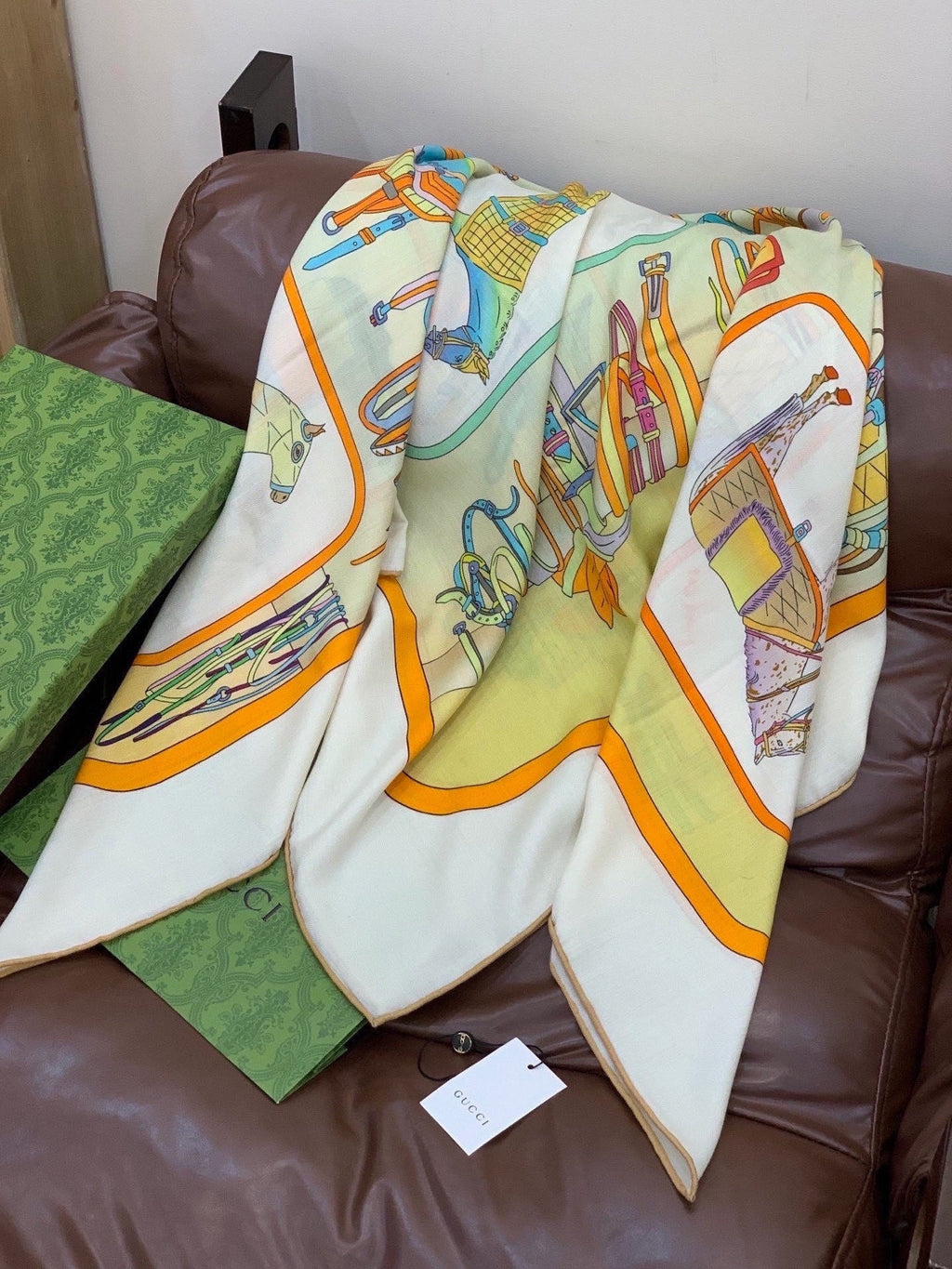 GUCCI 26S SCARF 135 IN CASHMERE AND SILK 315000