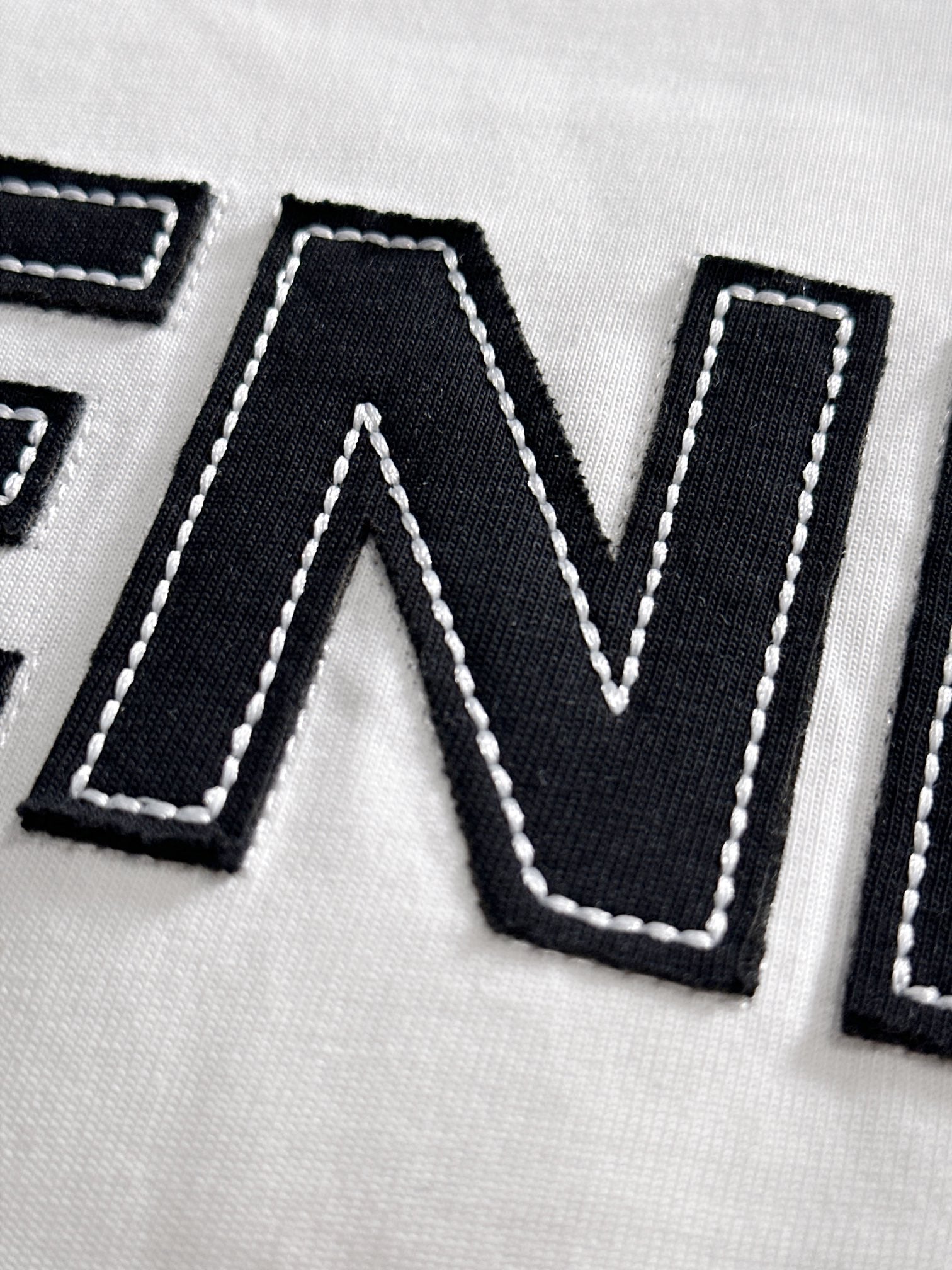 FENDI 26S SHORT SLEEVE T-SHIRT 166