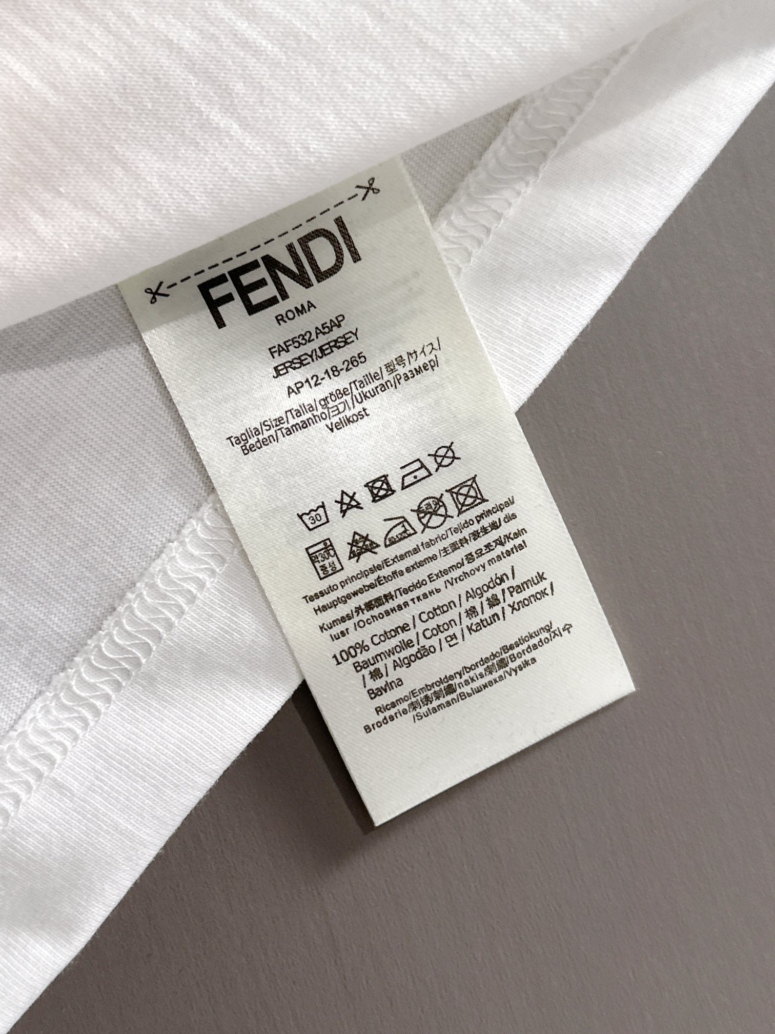 FENDI 26S SHORT SLEEVE T-SHIRT 165