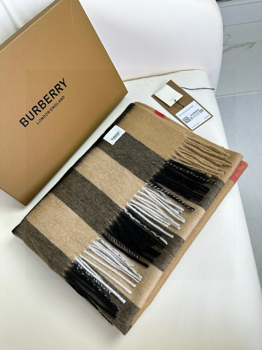 BURBERRY 26S SCARF 200CM IN CASHMERE 278704