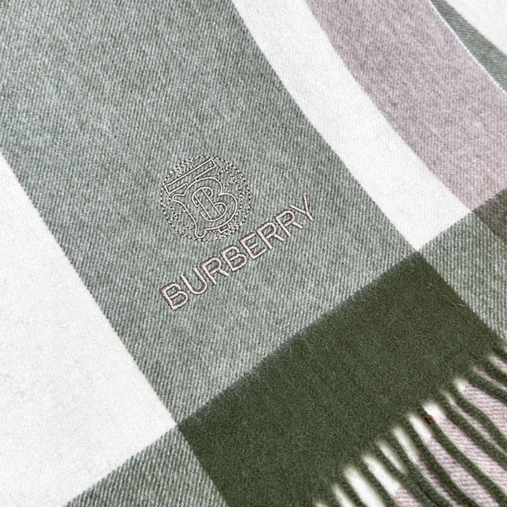 BURBERRY 26S SCARF 200CM IN CASHMERE 869770