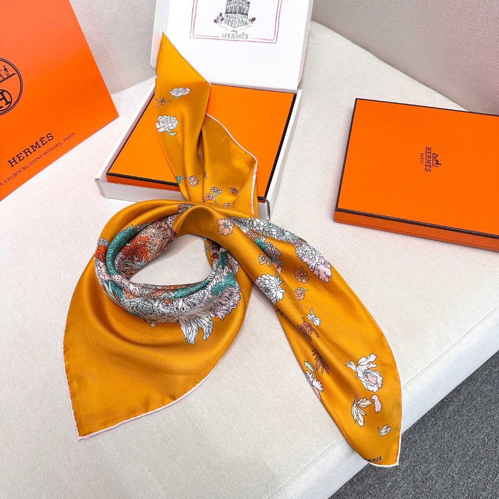 HERMES 26S SCARF 90 IN SILK 304311