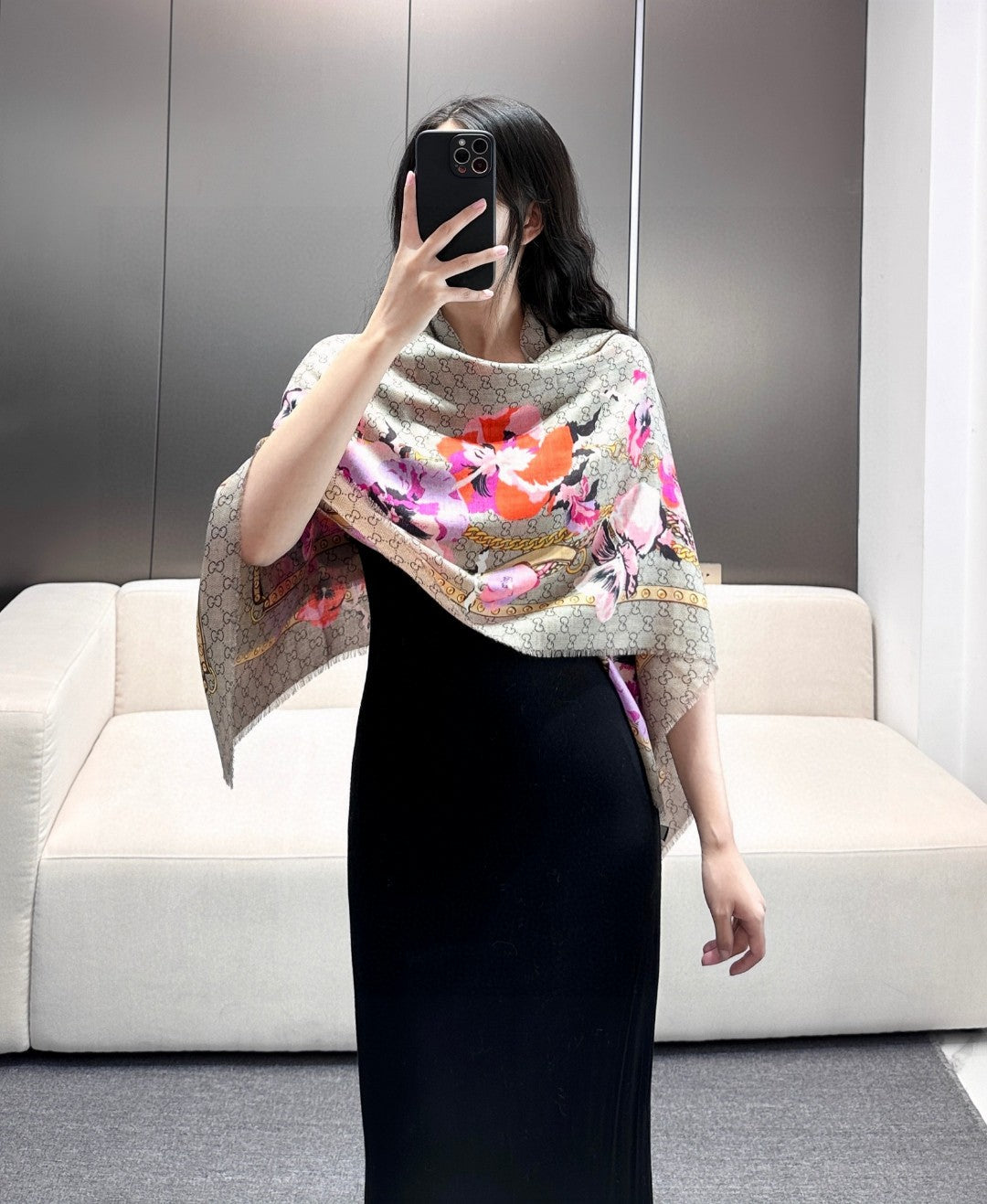 GUCCI 26S SCARF 140 IN CASHMERE AND SILK 309776