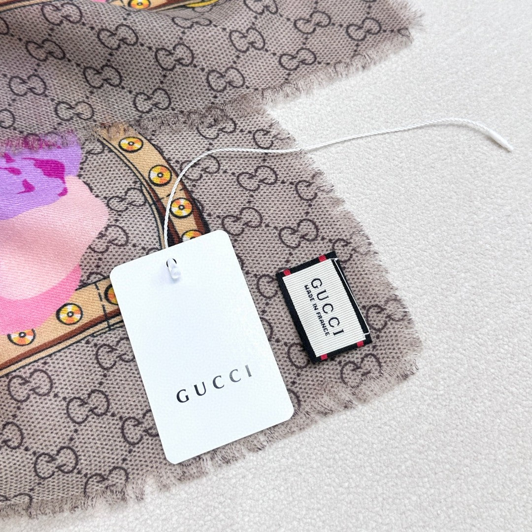 GUCCI 26S SCARF 140 IN CASHMERE AND SILK 309776