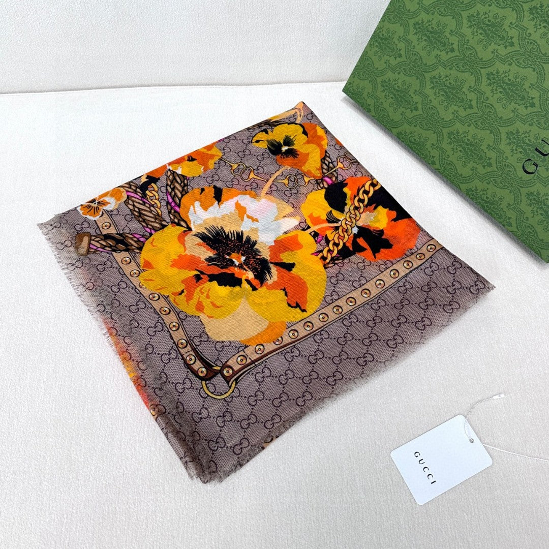 GUCCI 26S SCARF 140 IN CASHMERE AND SILK 309777