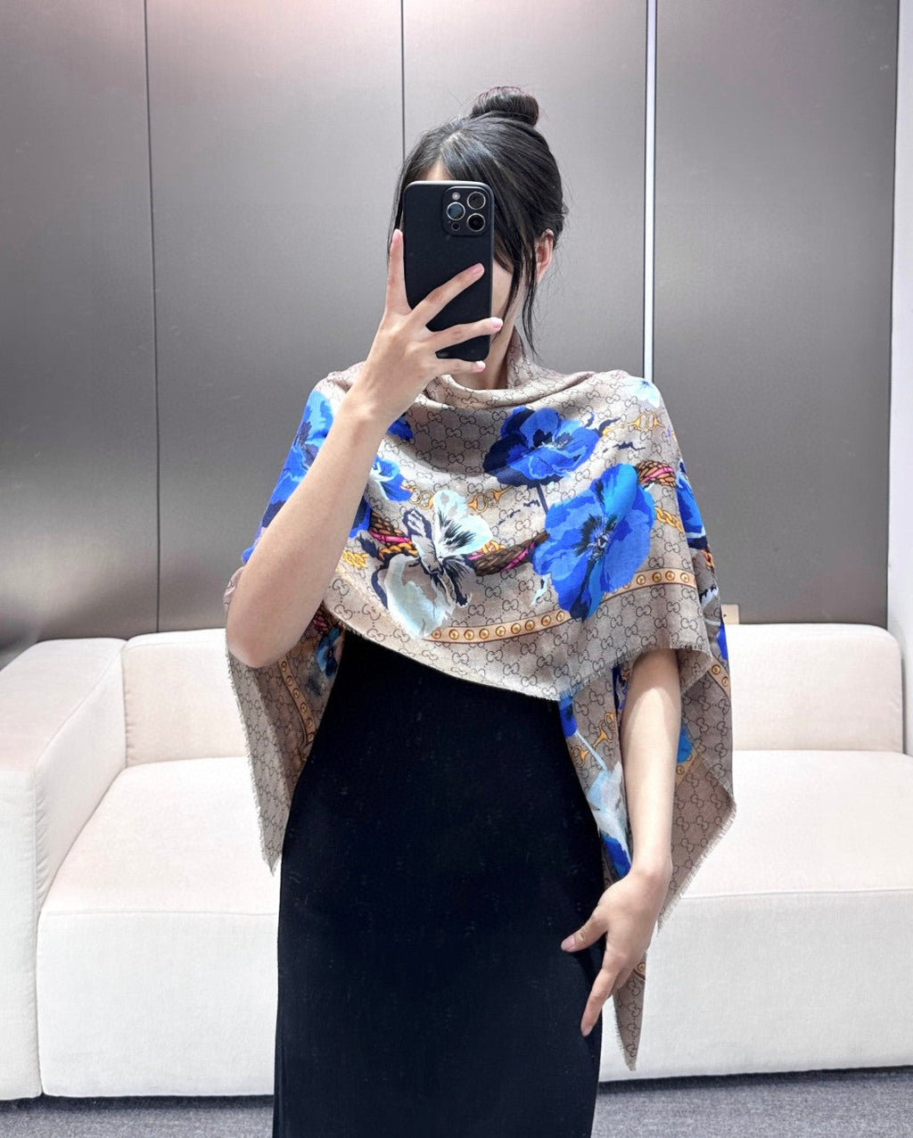GUCCI 26S SCARF 140 IN CASHMERE AND SILK 309775