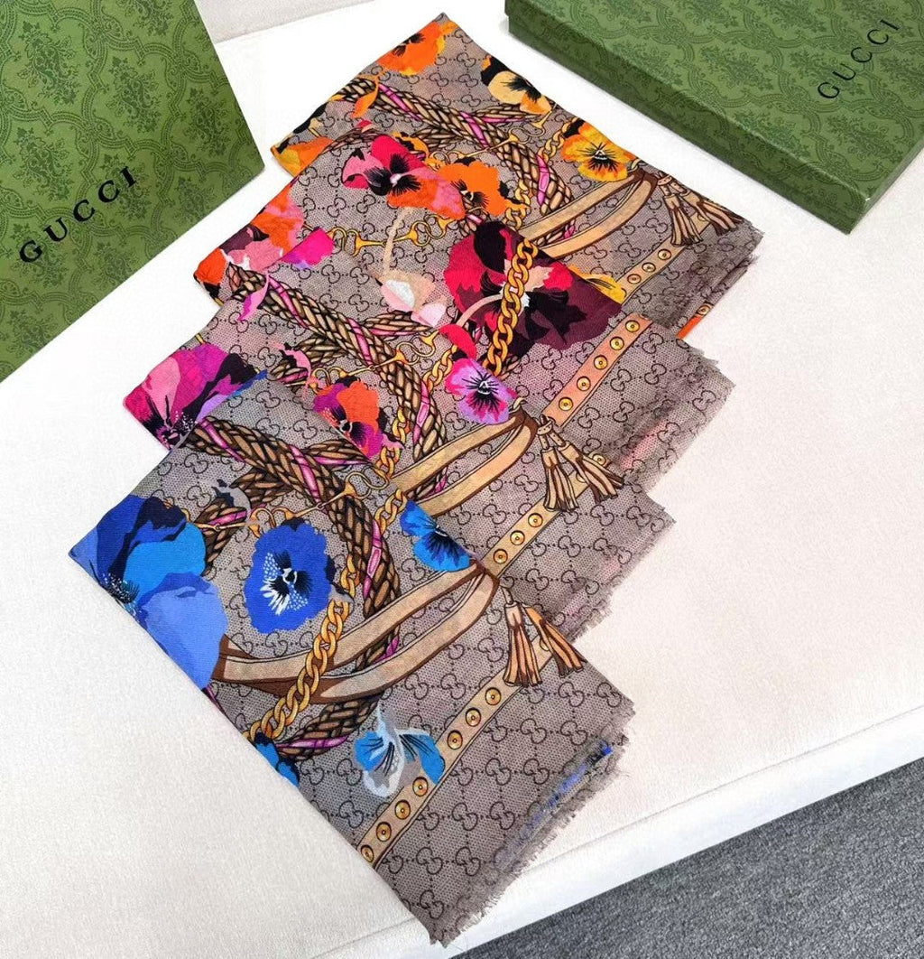 GUCCI 26S SCARF 140 IN CASHMERE AND SILK 309775