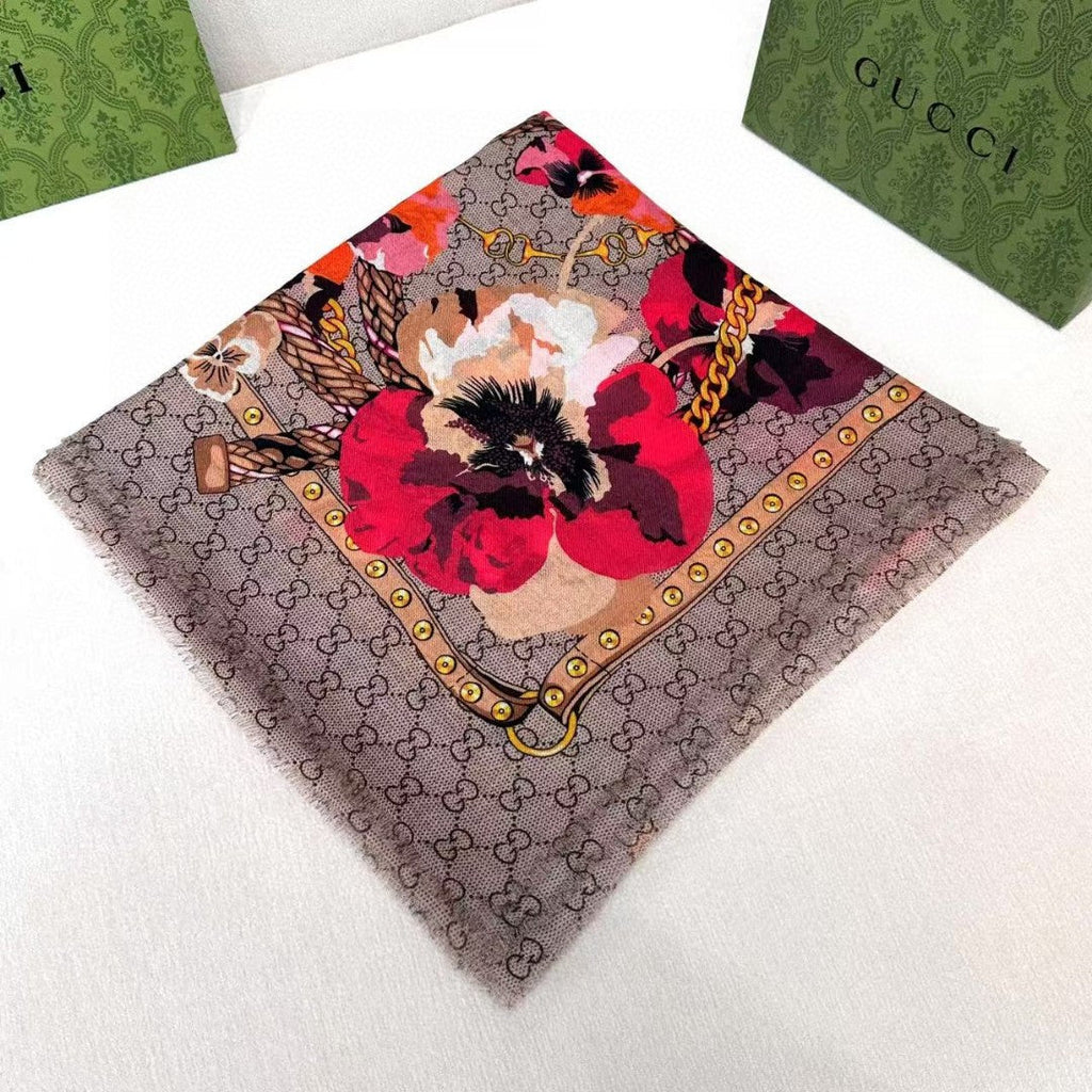 GUCCI 26S SCARF 140 IN CASHMERE AND SILK 309778