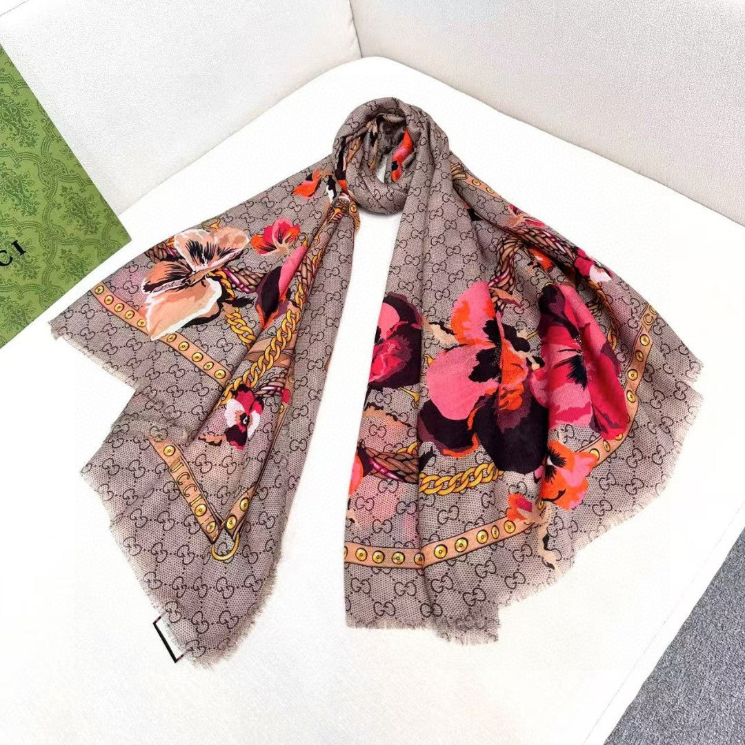GUCCI 26S SCARF 140 IN CASHMERE AND SILK 309778